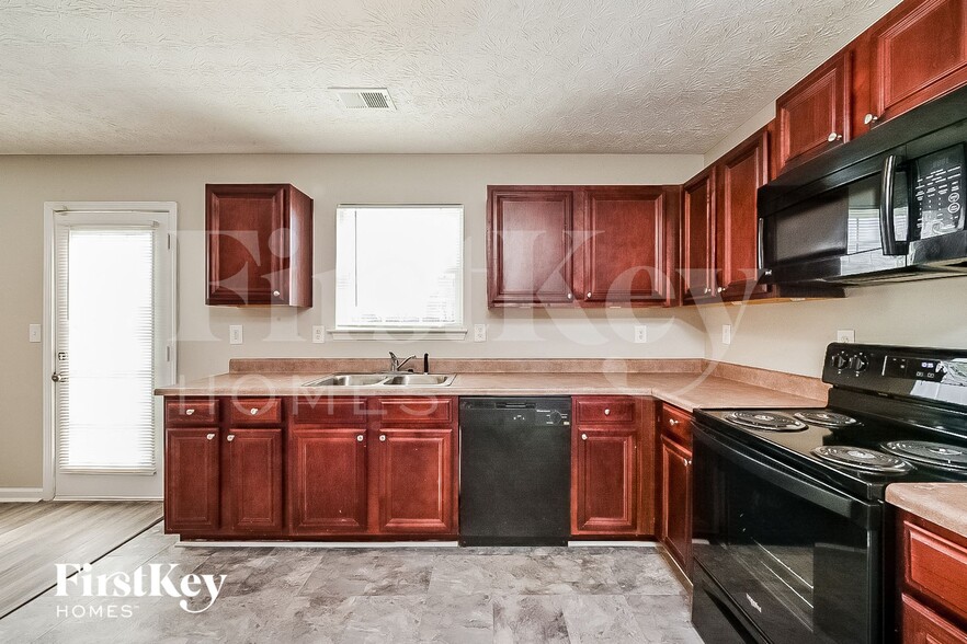 Building Photo - 180 Heaton Dr