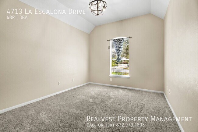 Building Photo - 4713 La Escalona Dr