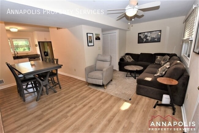 Building Photo - 105 Woodlawn Ave