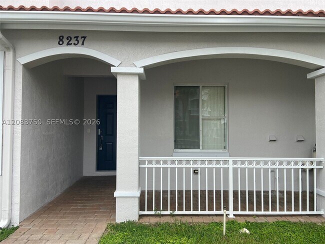 Building Photo - 8237 SW 25th Ct