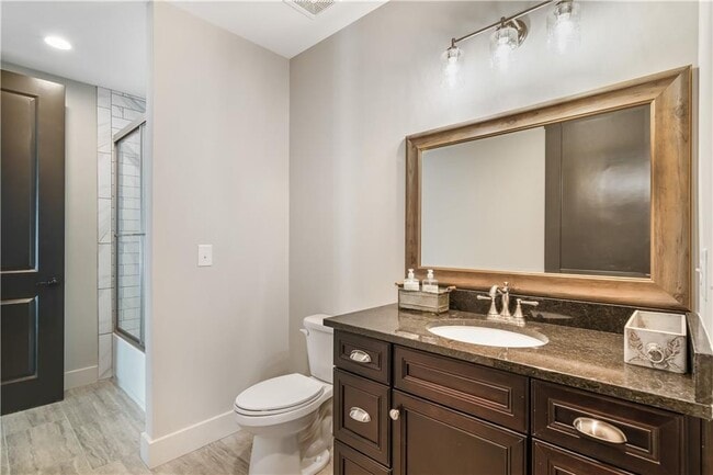 Building Photo - 6 Whisper Pl