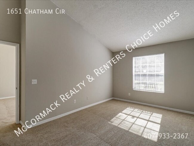 Building Photo - 1651 Chatham Cir