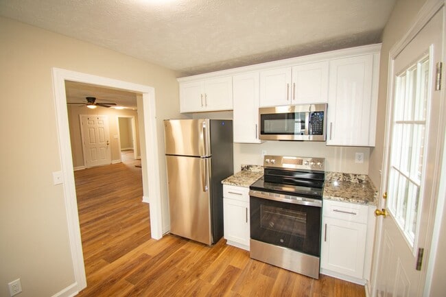 Building Photo - Coming Soon! Renovated 3 Bedroom 2 Bathroom- No Pets