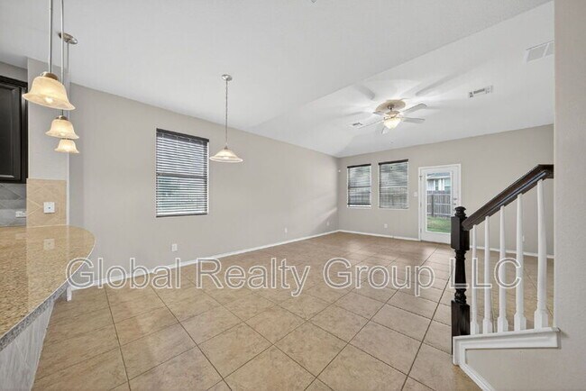 Building Photo - 10405 Macarthur Way