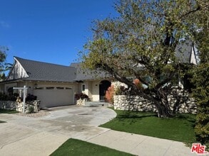 Building Photo - 4561 Don Felipe Dr