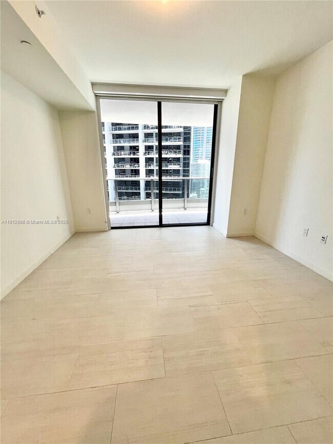 Building Photo - 1000 Brickell Plaza