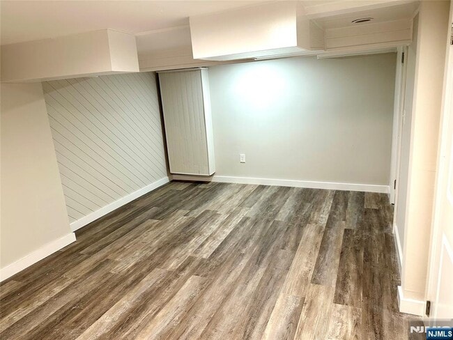 Building Photo - 41 Woods Ave