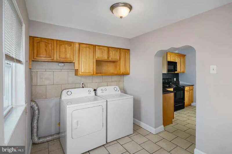 Building Photo - 2100 Mifflin St
