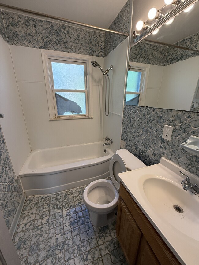 Building Photo - 17646 Toepfer Dr