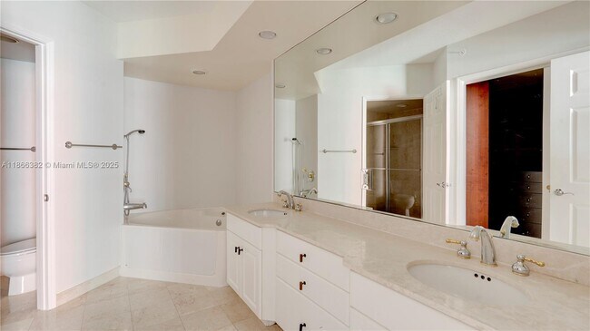 Building Photo - 3370 Hidden Bay Dr