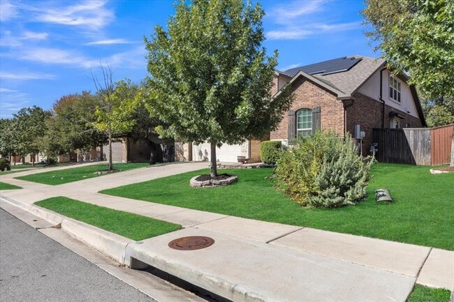 Building Photo - 4421 Trinity Woods St