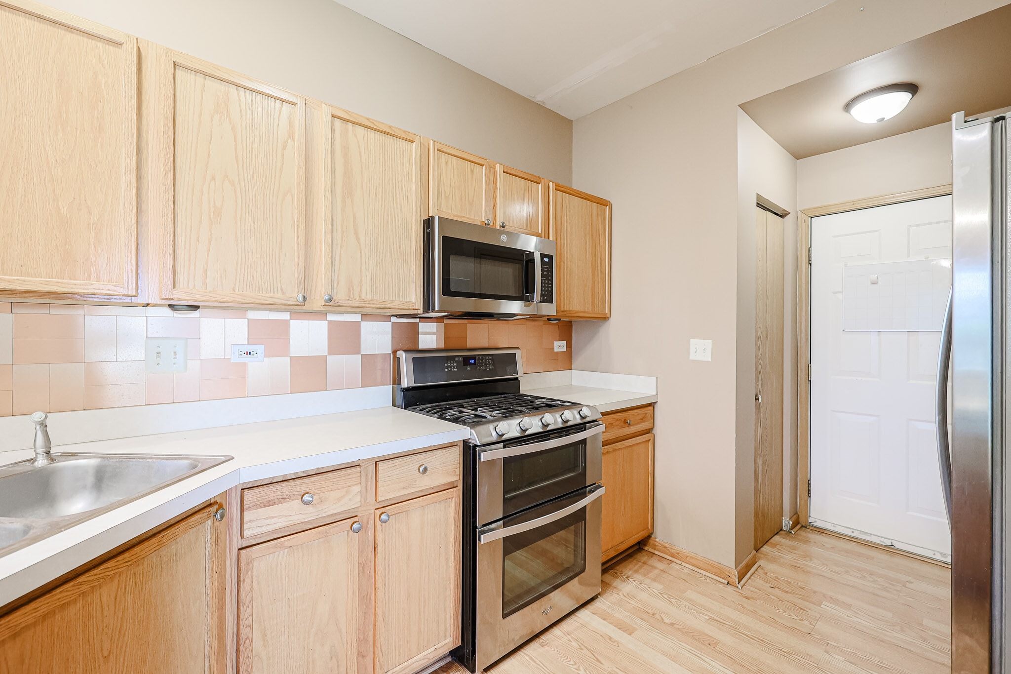 Building Photo - 607 Fox Ridge Dr