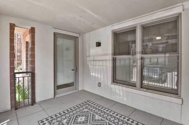 Building Photo - Modern First-Floor Condo at the Peloton - Boulder