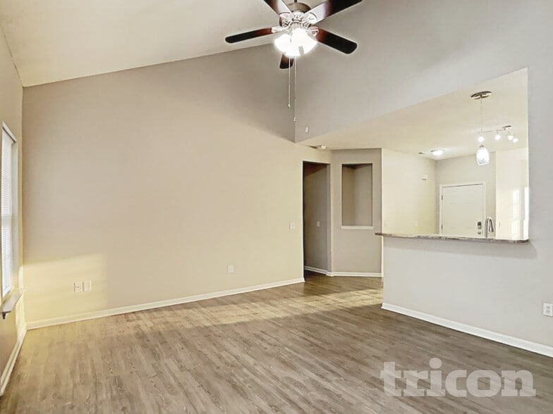 Building Photo - 871 Anchor Way NE