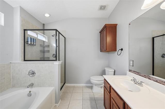 Building Photo - 1665 Crown Point Dr