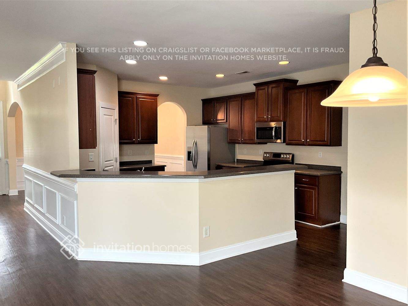 Building Photo - 1503 Saratoga Blvd