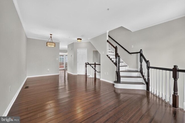 Building Photo - 932 Harrison Cir