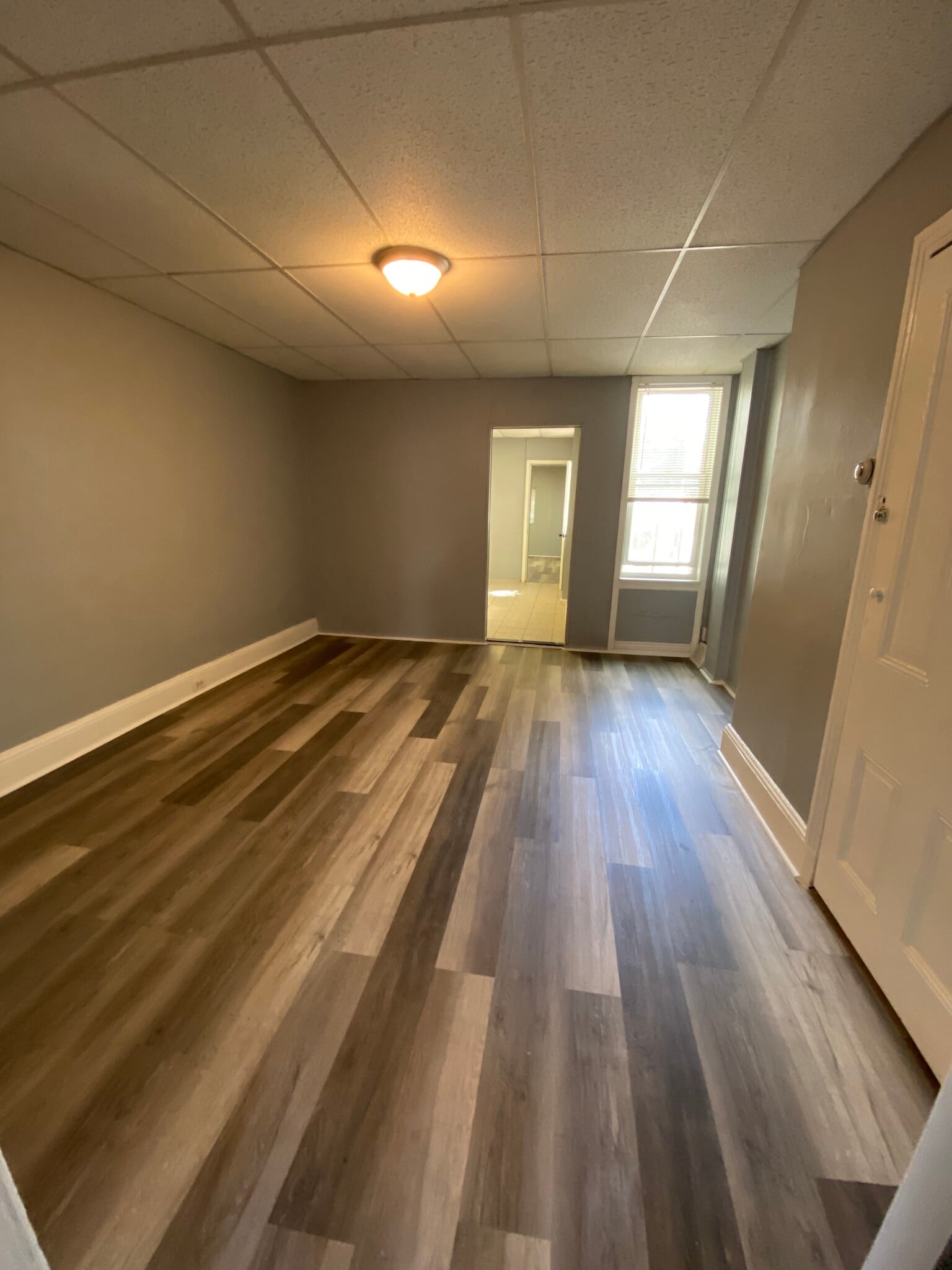 Living Area - 2552 E Clearfield St