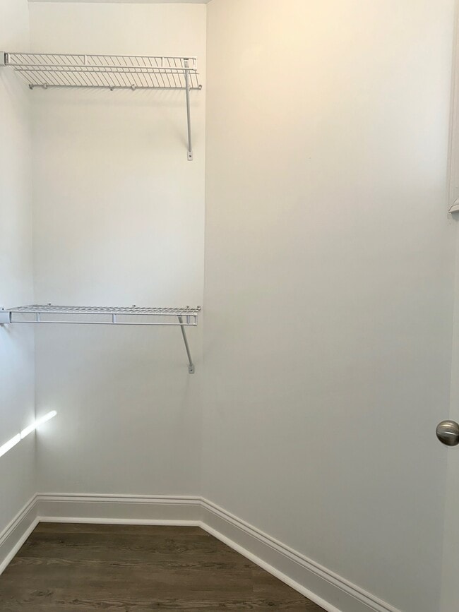 Building Photo - 459 3rd Loop Rd