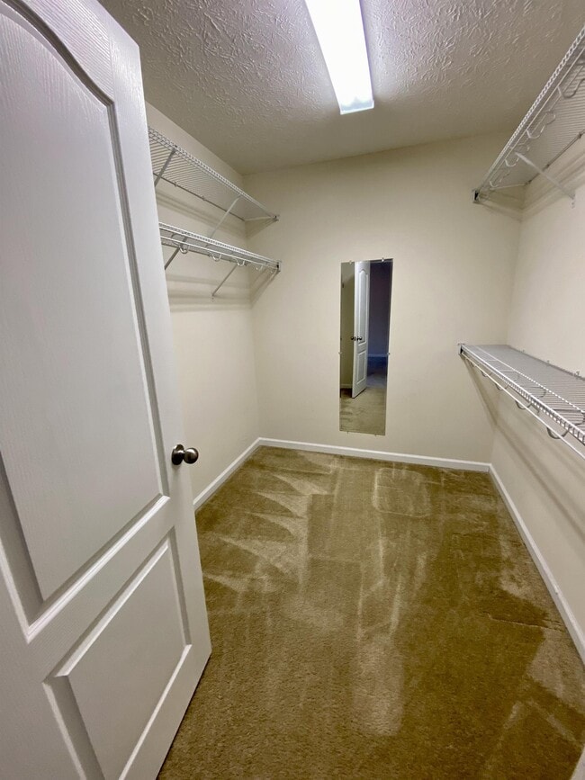 Building Photo - 3301 Hardee Farms Dr