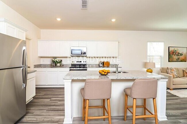 Building Photo - 534 Otway Lp