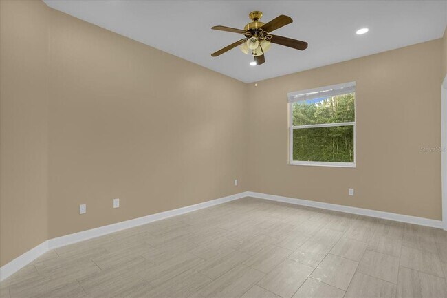 Building Photo - 1043 Via Como Pl