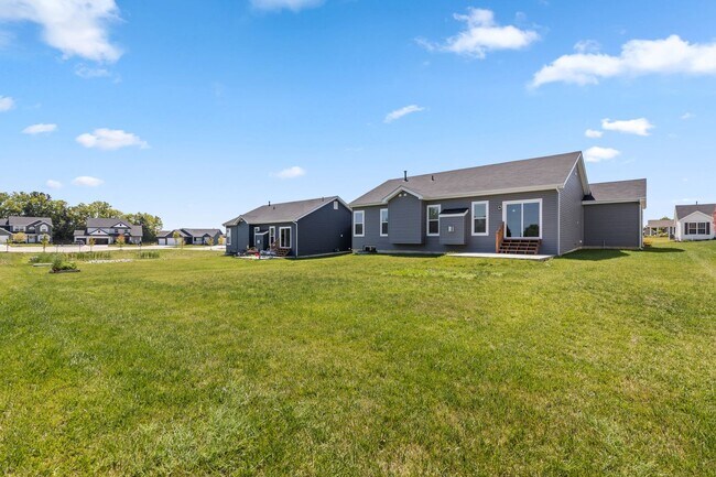 Building Photo - 297 Osprey Ct