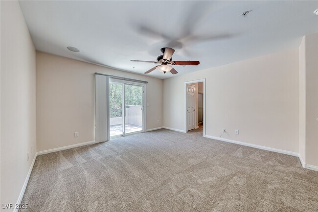 Building Photo - 708 Point Bluff St