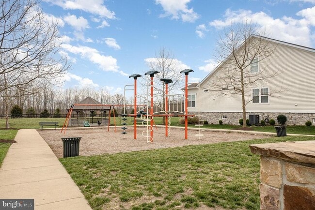 Building Photo - 1040 Aspen Rd