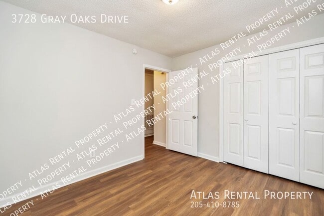 Building Photo - 3728 Gray Oaks Dr