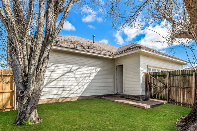 Building Photo - 919 Walters Dr