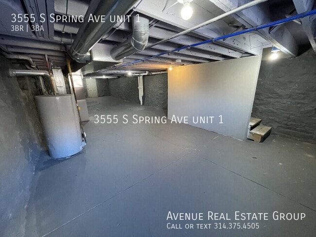 Building Photo - 3555 S Spring Ave