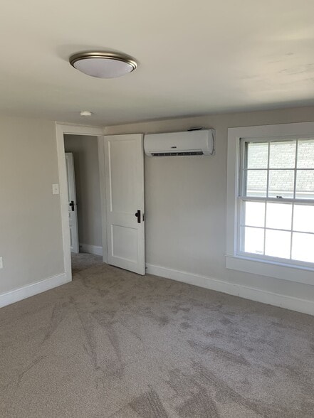 Building Photo - 105 N Franklin St