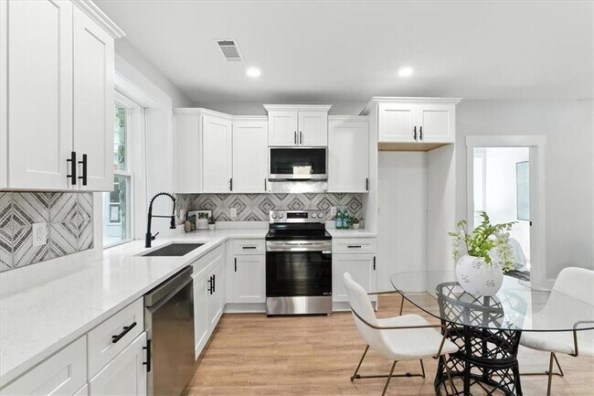 Building Photo - 1441 Ezra Church Dr NW