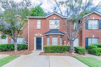 Building Photo - 3145 Kingswood Glen