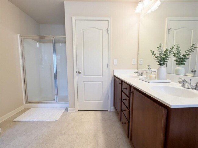 Building Photo - 2418 Sardis Chase Ct