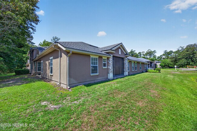 Building Photo - 6377 Island Forest Dr