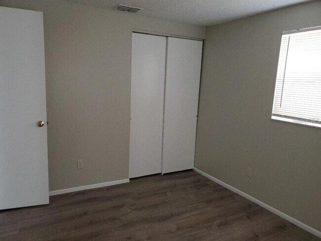 Building Photo - 6956 Brandywine Dr