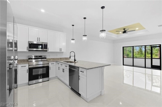 Building Photo - 1715 W 12th St