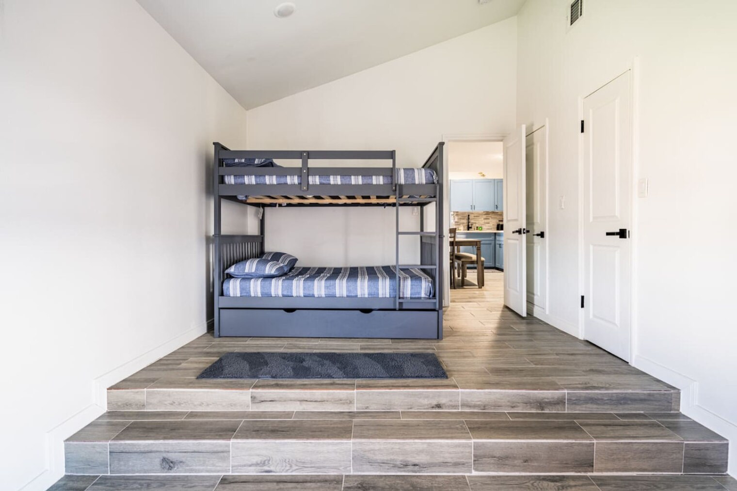 Building Photo - 920 17th St