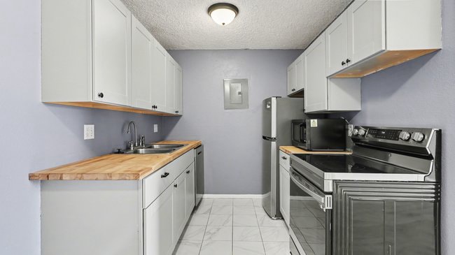 Building Photo - 10211 Ura Ln