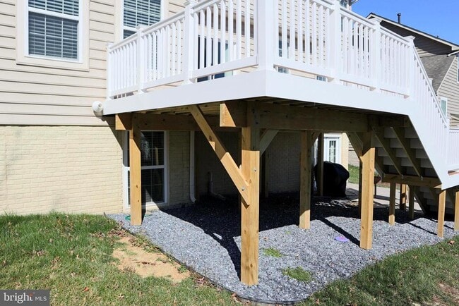 Building Photo - 2716 Lake Forest Dr