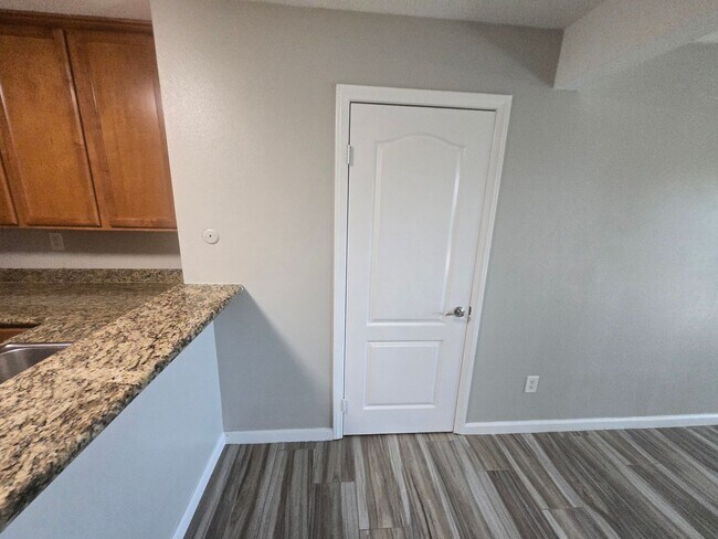 Building Photo - Rare 4BR/2BA Condo in Serra Mesa | 2 Pools, Gym & Covered Parking!