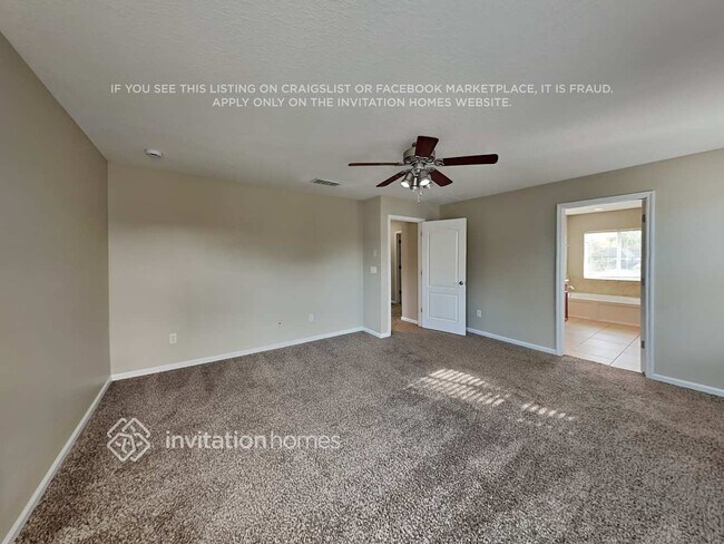 Building Photo - 530 Side Creek Ln