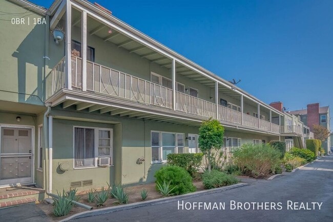 Building Photo - 1625 Normandie Ave