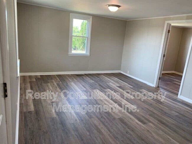 Building Photo - 510 Norwalk St