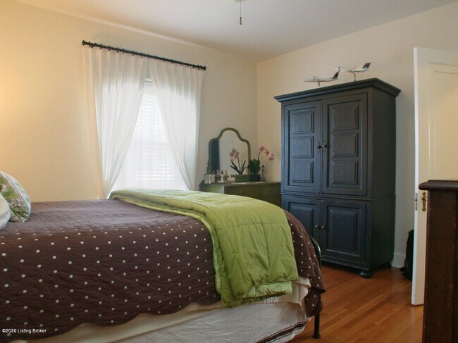 Building Photo - 2316 Carolina Ave