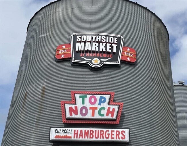 Building Photo - 6133 Mantalcino Dr