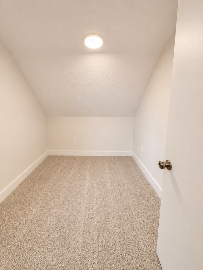 Building Photo - 42-44-44 Dearborn St