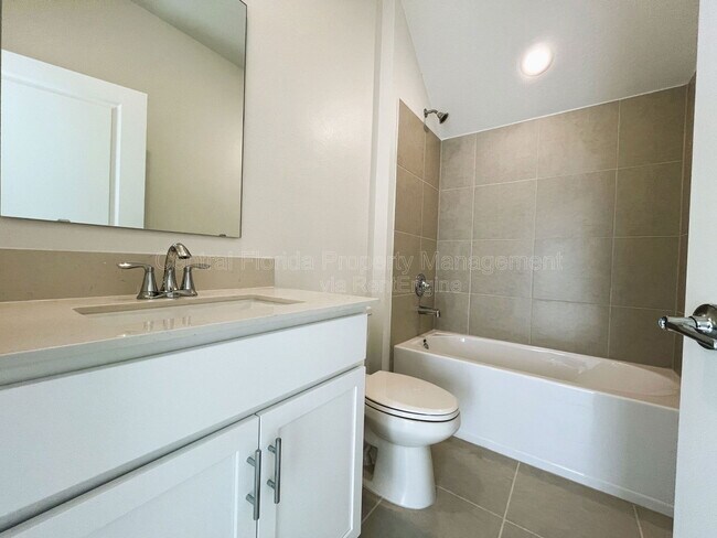 Building Photo - 2080 Rider Rain Ln